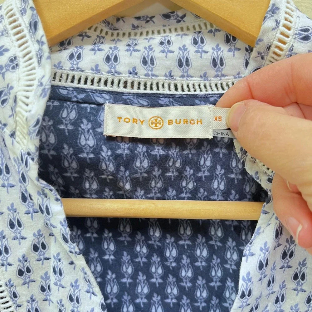 Tory Burch Navy‎ Blue White Floral Cotton Tunic Top Split V-Neck Lace Trim XS